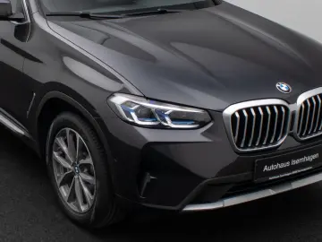 BMW X3 xD30i  DAB Kamera HiFi AHK Panorama Laser 19