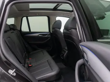 BMW X3 xD30i  DAB Kamera HiFi AHK Panorama Laser 19