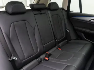 BMW X3 xD30i  DAB Kamera HiFi AHK Panorama Laser 19