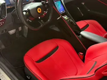 FERRARI Roma 3.9 T V8 Coupe DCT