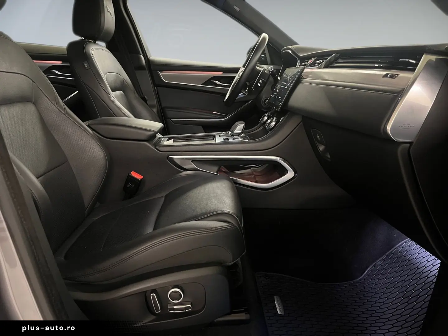 JAGUAR P 250 AWD SE