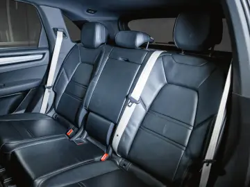 PORSCHE Cayenne Platinum Edition InnoDrive