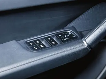 PORSCHE Cayenne Platinum Edition InnoDrive