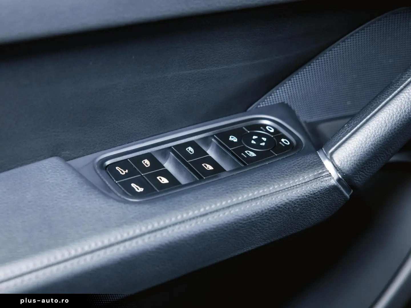 PORSCHE Cayenne Platinum Edition InnoDrive