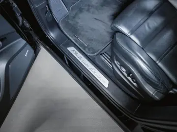 PORSCHE Cayenne Platinum Edition InnoDrive