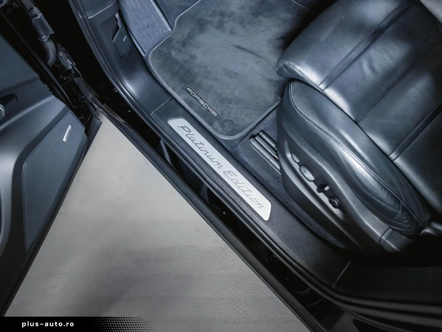 PORSCHE Cayenne Platinum Edition InnoDrive
