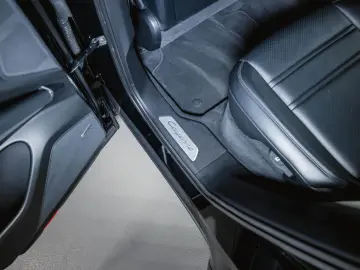 PORSCHE Cayenne Platinum Edition InnoDrive