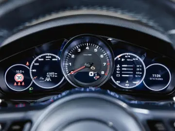 PORSCHE Cayenne Platinum Edition InnoDrive