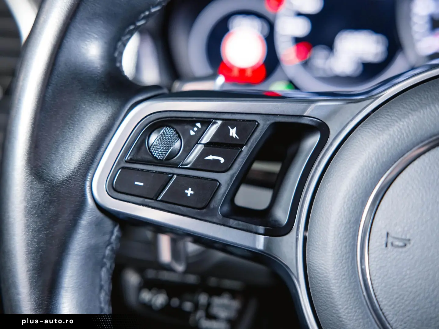 PORSCHE Cayenne Platinum Edition InnoDrive