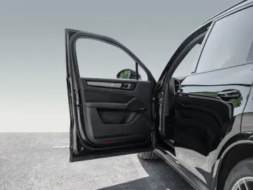 PORSCHE Cayenne Platinum Edition Pano BOSE Spurwechsel