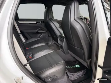 PORSCHE Cayenne E-Hybrid