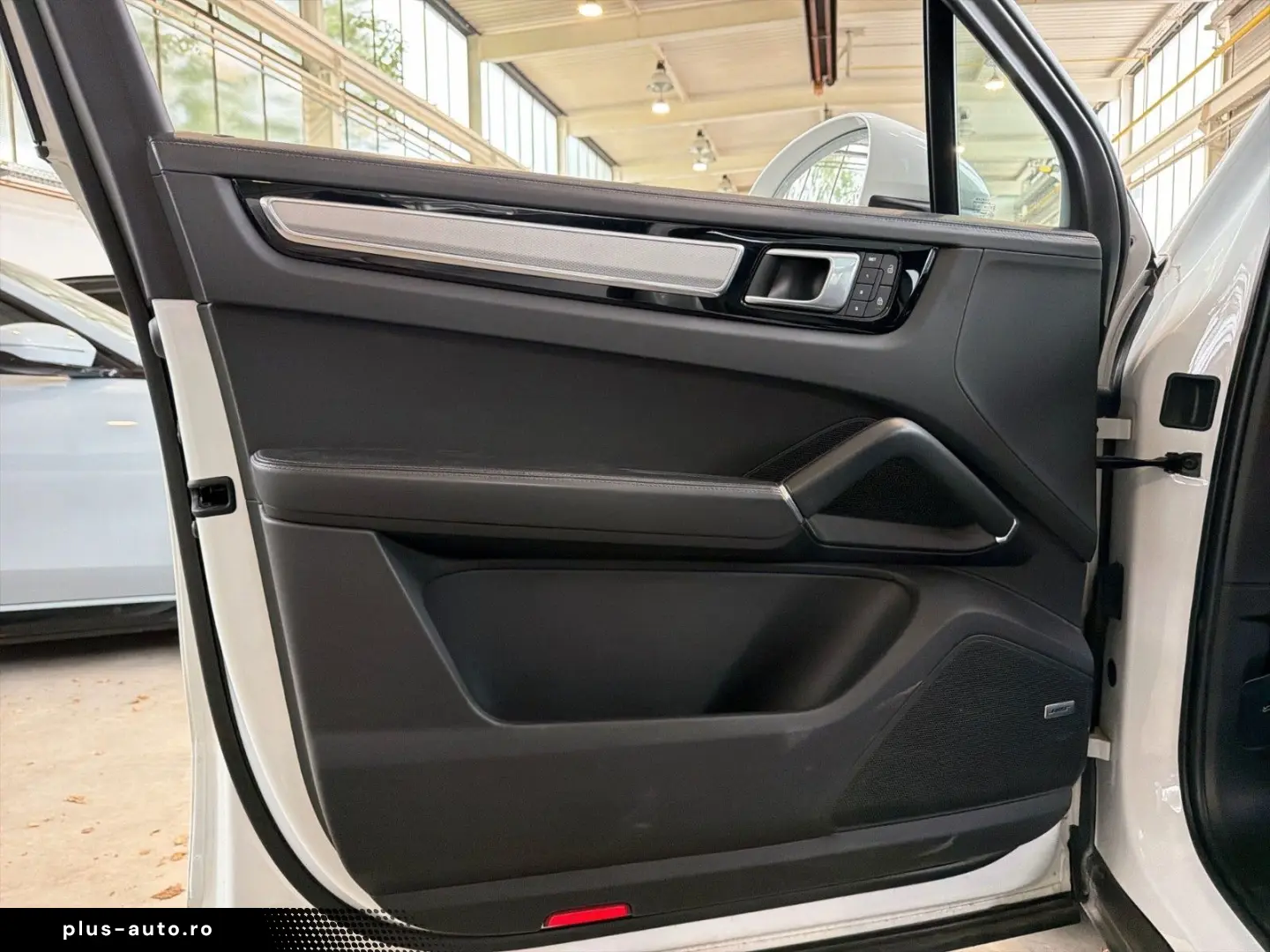 PORSCHE Cayenne E-Hybrid