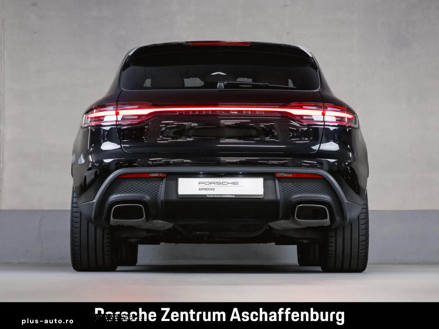 PORSCHE Macan