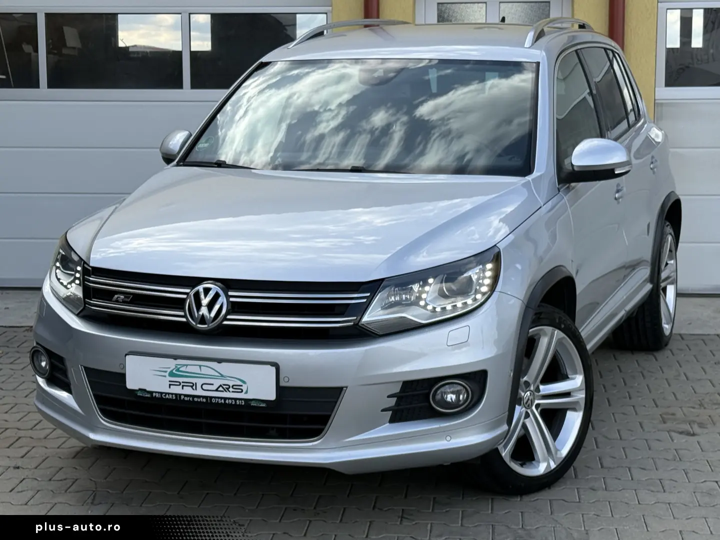 Volkswagen Tiguan R-LINE - 2.0tdi   177cp   DSG   4Motion