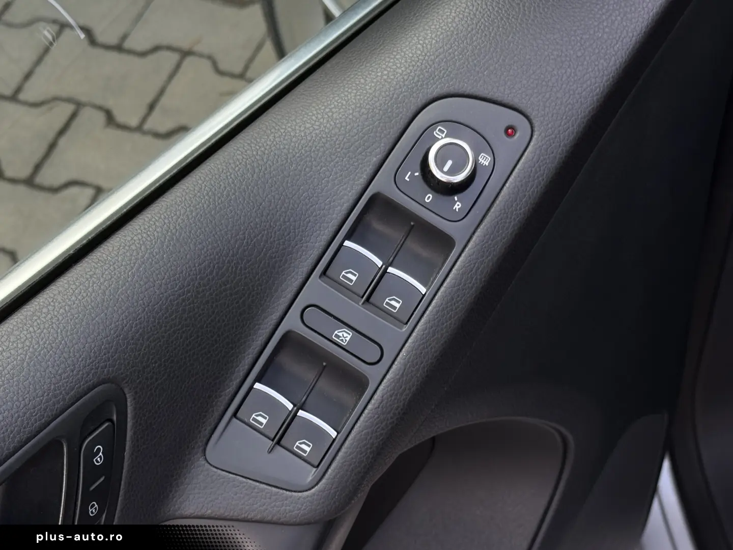 Volkswagen Tiguan R-LINE - 2.0tdi   177cp   DSG   4Motion