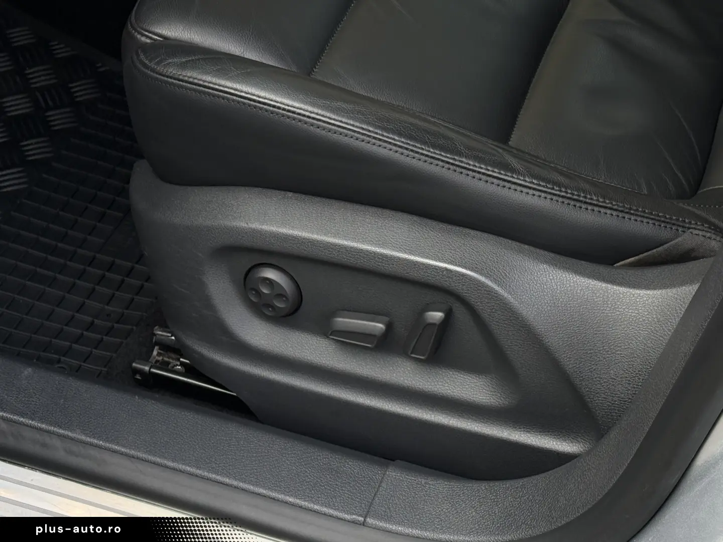 Volkswagen Tiguan R-LINE - 2.0tdi   177cp   DSG   4Motion