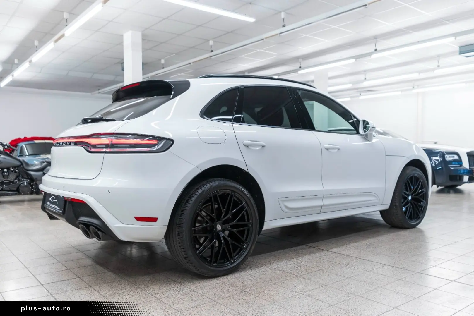 PORSCHE Macan 2.0L