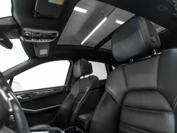 PORSCHE Macan 2.0L