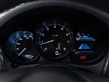 PORSCHE Macan 2.0L