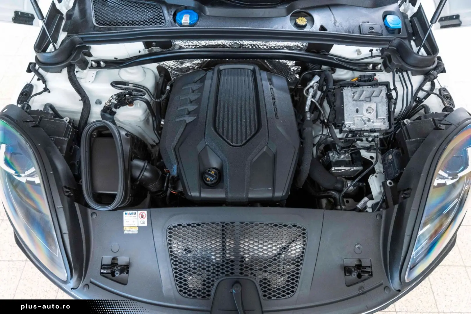 PORSCHE Macan 2.0L