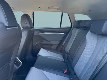 SKODA Enyaq 85 LOFT WÄRMEPUMPE AHK CAM ACC LM20 NAVI