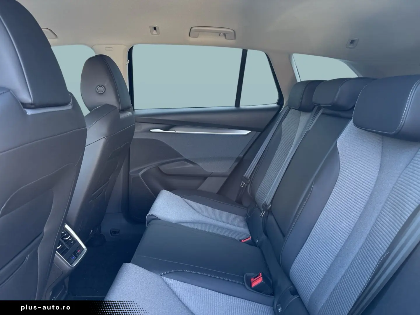 SKODA Enyaq 85 LOFT WÄRMEPUMPE AHK CAM ACC LM20 NAVI