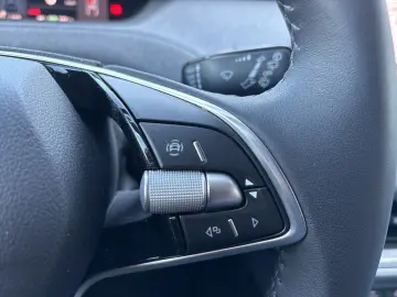 SKODA Enyaq 85 LOFT WÄRMEPUMPE AHK CAM ACC LM20 NAVI