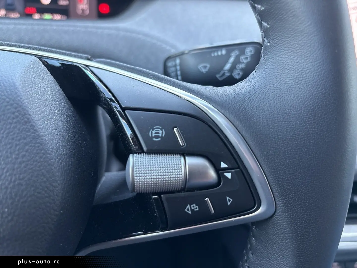 SKODA Enyaq 85 LOFT WÄRMEPUMPE AHK CAM ACC LM20 NAVI