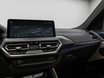 BMW X4 M40i Panorama Laser Kamera HUD DAB HiFi AHK