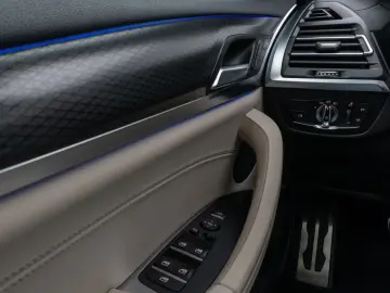 BMW X4 M40i Panorama Laser Kamera HUD DAB HiFi AHK
