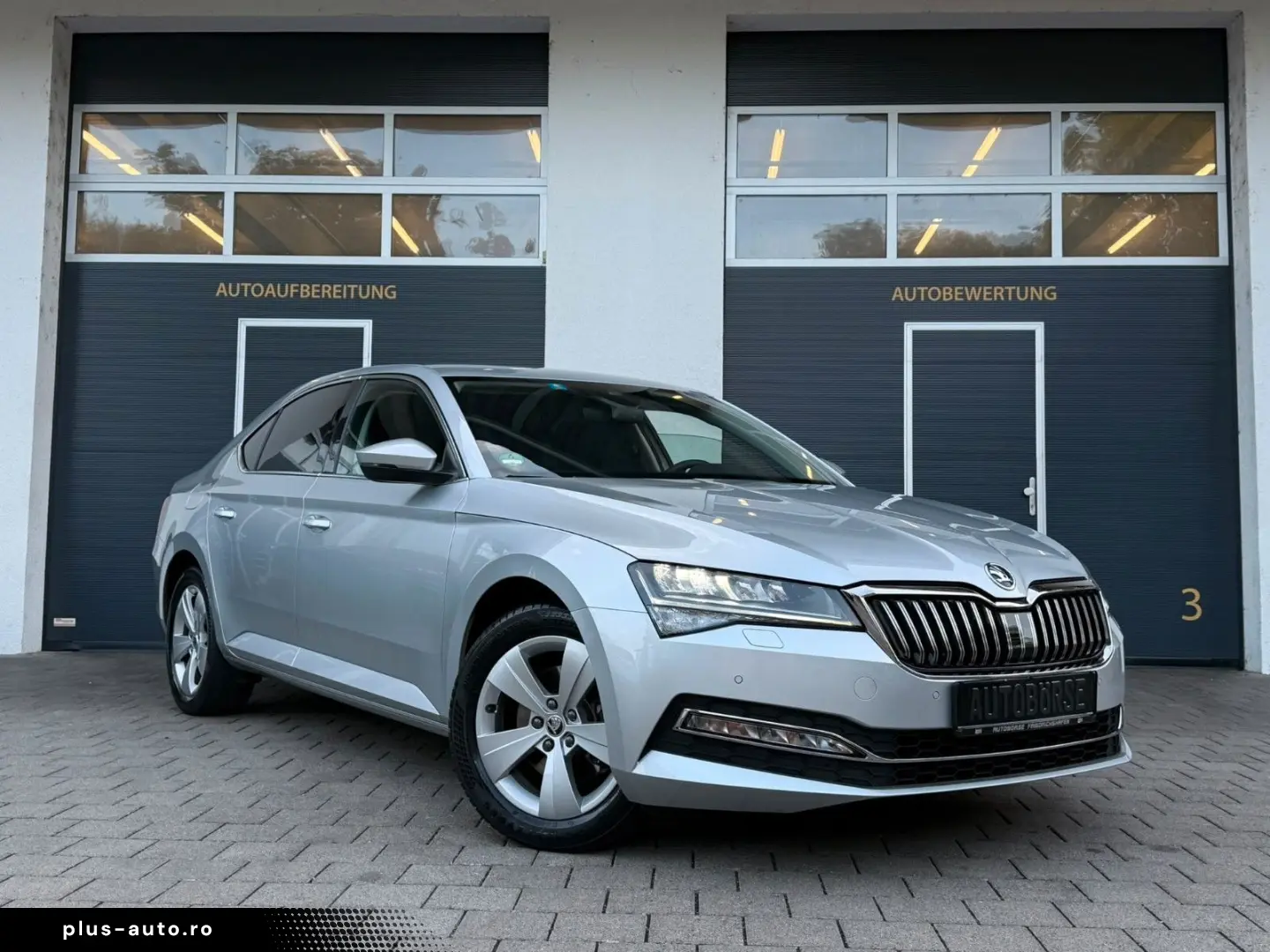SKODA Superb 2.0 TDi Lim. DSG
