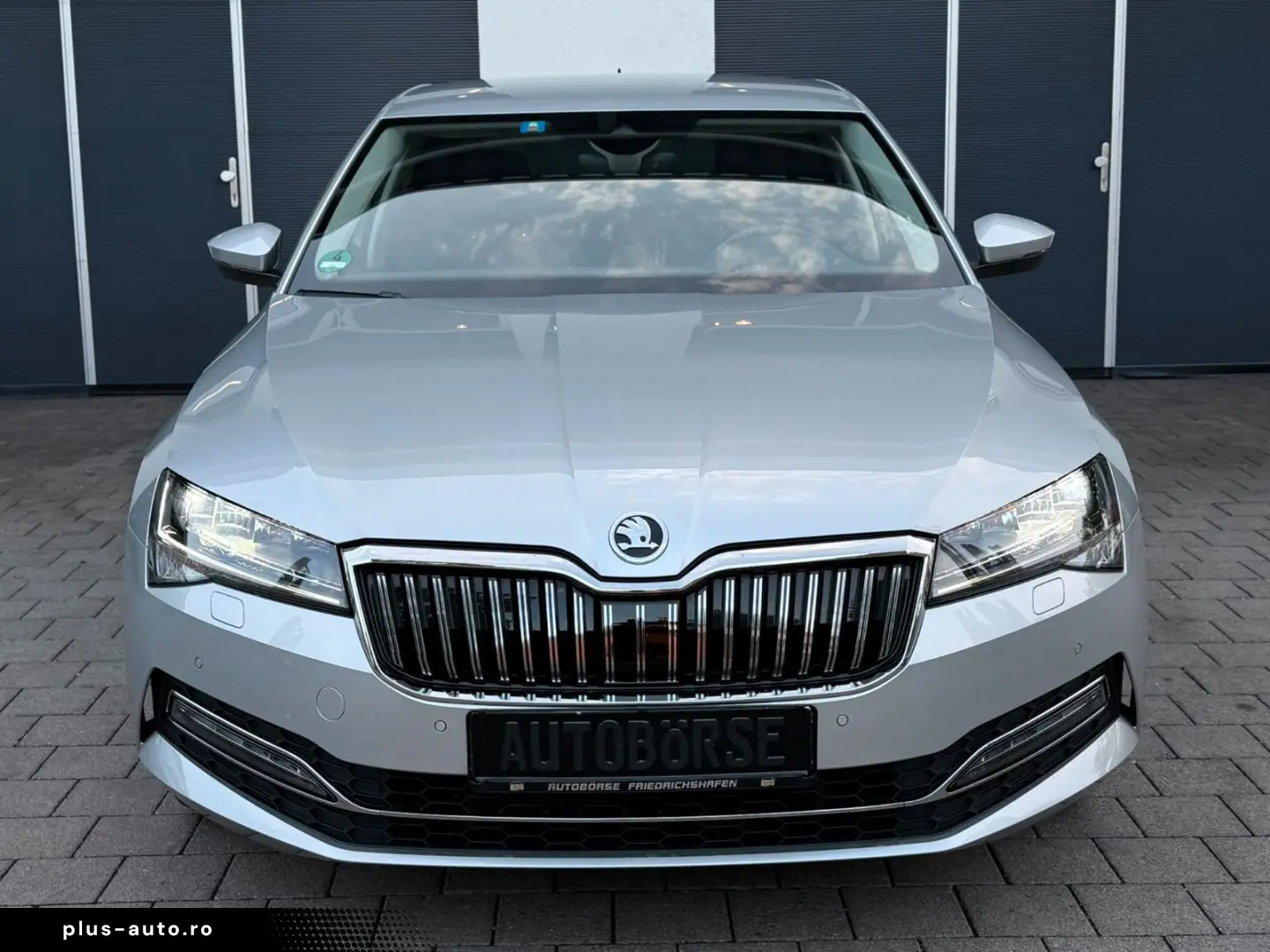 SKODA Superb 2.0 TDi Lim. DSG