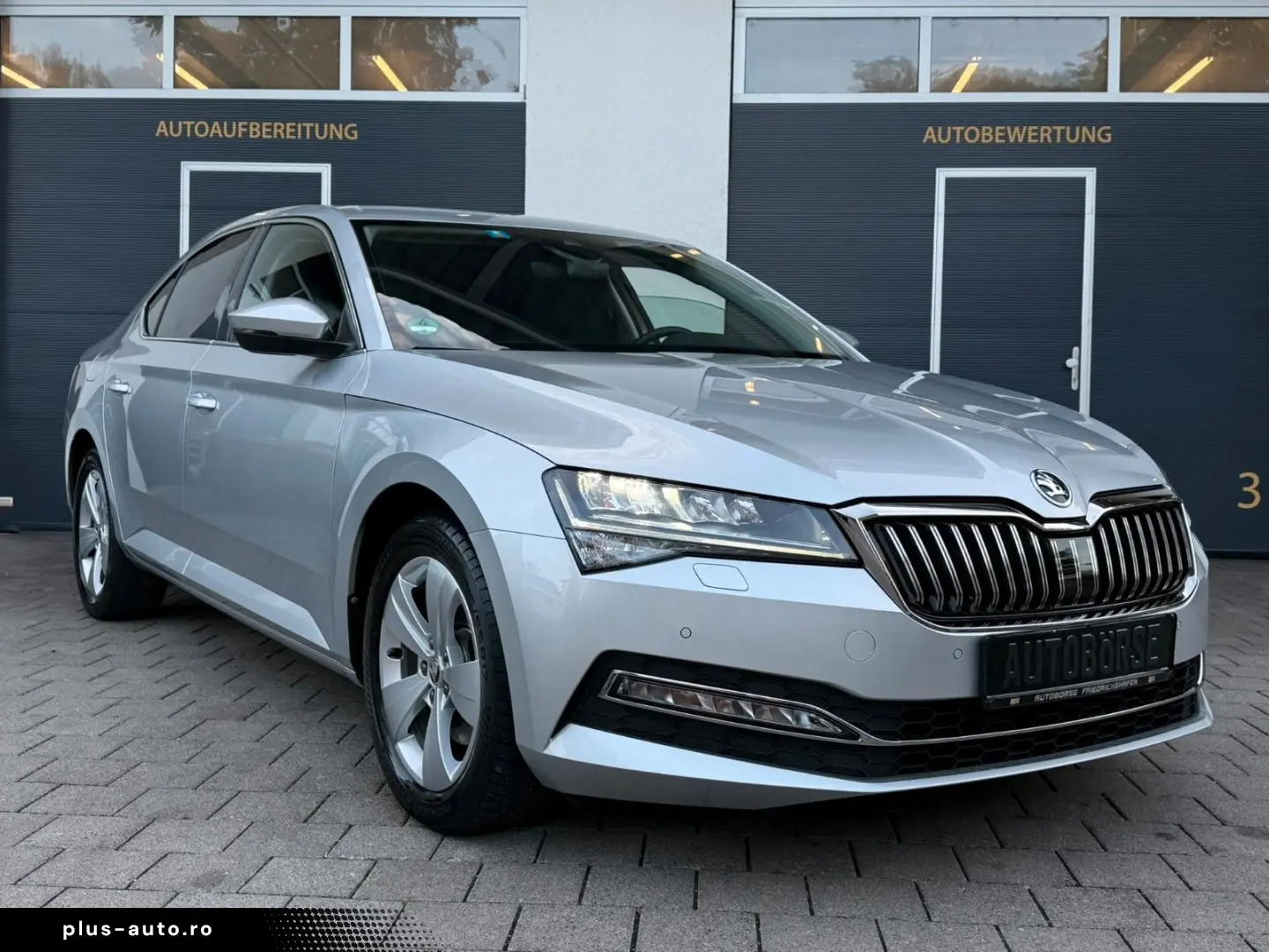 SKODA Superb 2.0 TDi Lim. DSG