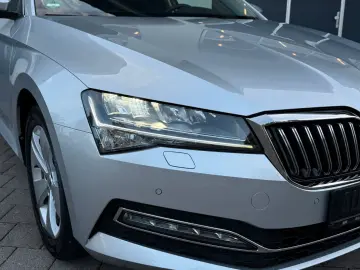 SKODA Superb 2.0 TDi Lim. DSG