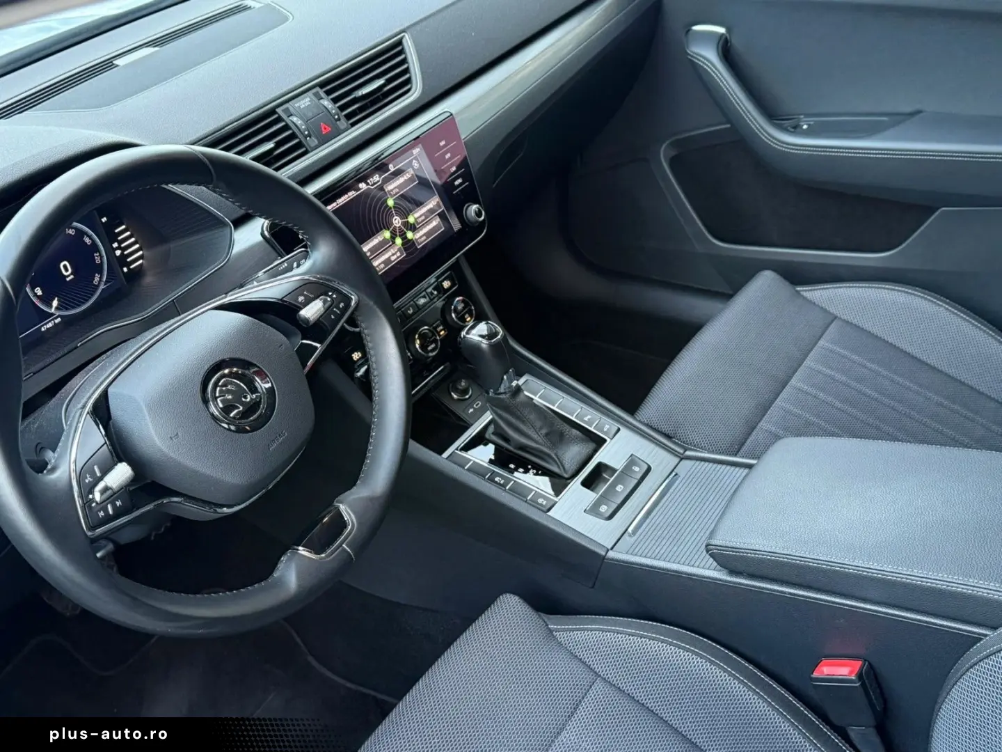 SKODA Superb 2.0 TDi Lim. DSG
