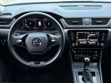 SKODA Superb 2.0 TDi Lim. DSG