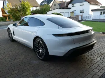 PORSCHE Taycan 4S Performance Plus   ACC Wärmepumpe 20