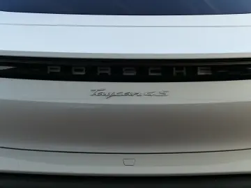 PORSCHE Taycan 4S Performance Plus   ACC Wärmepumpe 20