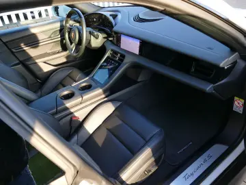 PORSCHE Taycan 4S Performance Plus   ACC Wärmepumpe 20