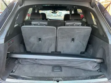 AUDI Q7 55 TFSI quattro 7-Sitzer