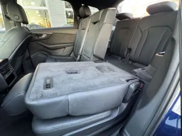 AUDI Q7 55 TFSI quattro 7-Sitzer