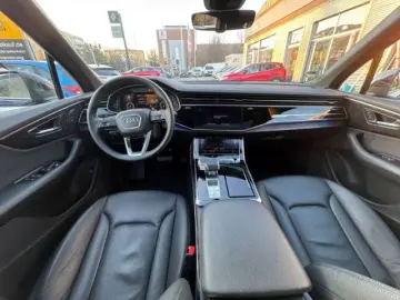 AUDI Q7 55 TFSI quattro 7-Sitzer
