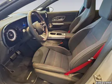 Mercedes-Benz CLA 200 4M AMG BURMESTER HUD PANO