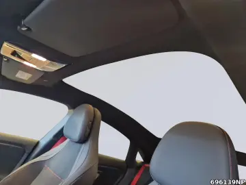 Mercedes-Benz CLA 200 4M AMG BURMESTER HUD PANO