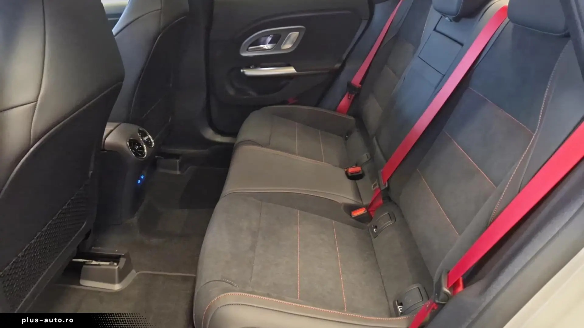 Mercedes-Benz CLA 200 4M AMG BURMESTER HUD PANO