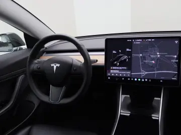 TESLA Model 3 Standard RWD Plus 85.3%