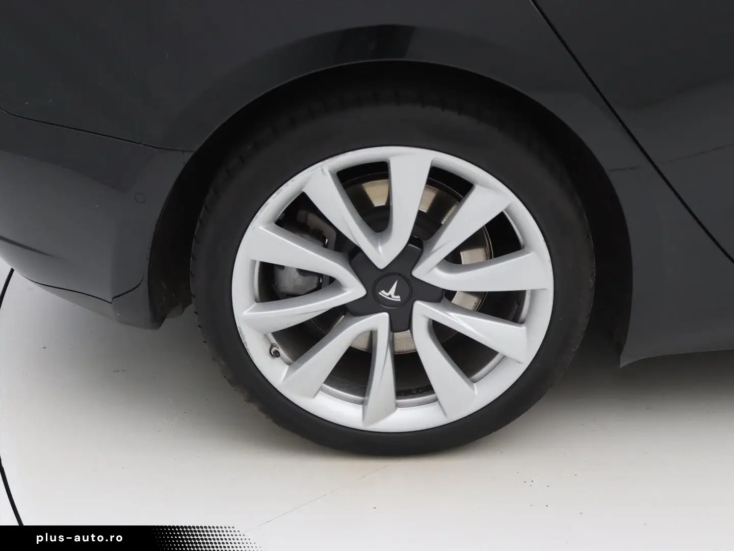 TESLA Model 3 Standard RWD Plus 85.3%
