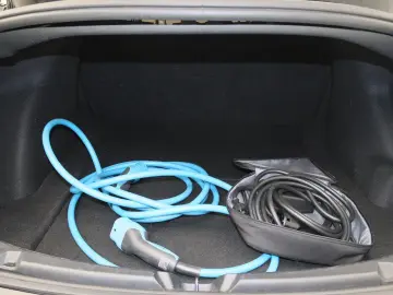 TESLA Model 3 Standard RWD Plus 85.3%
