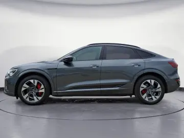 AUDI Q8 Sportback S line 50 e-tron