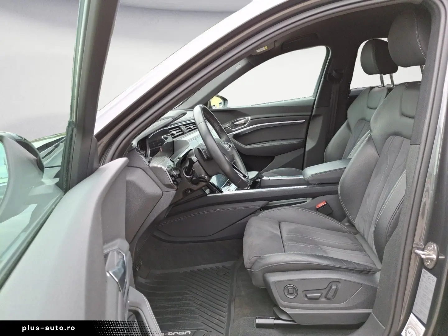 AUDI Q8 Sportback S line 50 e-tron